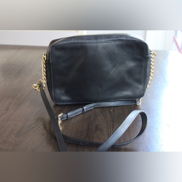 Michael Kors chevron pattern cross body bag - Picture 5 of 11